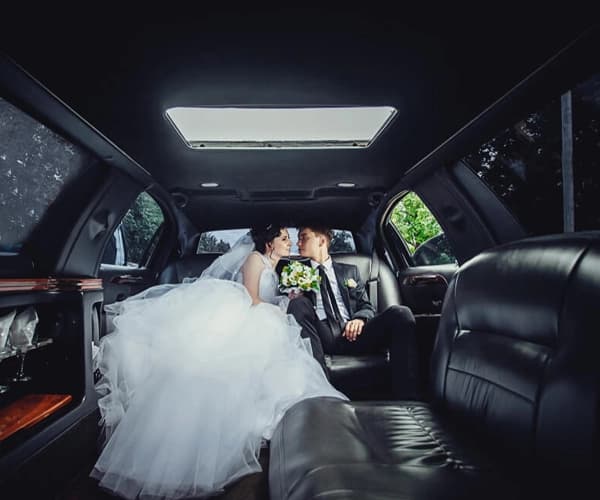 Wedding limousine service in Georgetown, ON