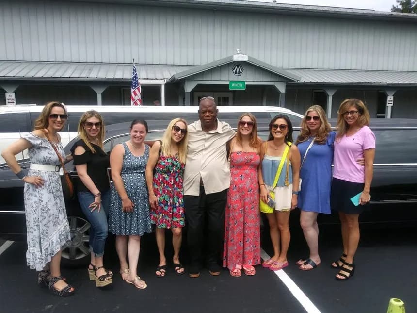 Wine Tour Limousine in Georgetown, ON